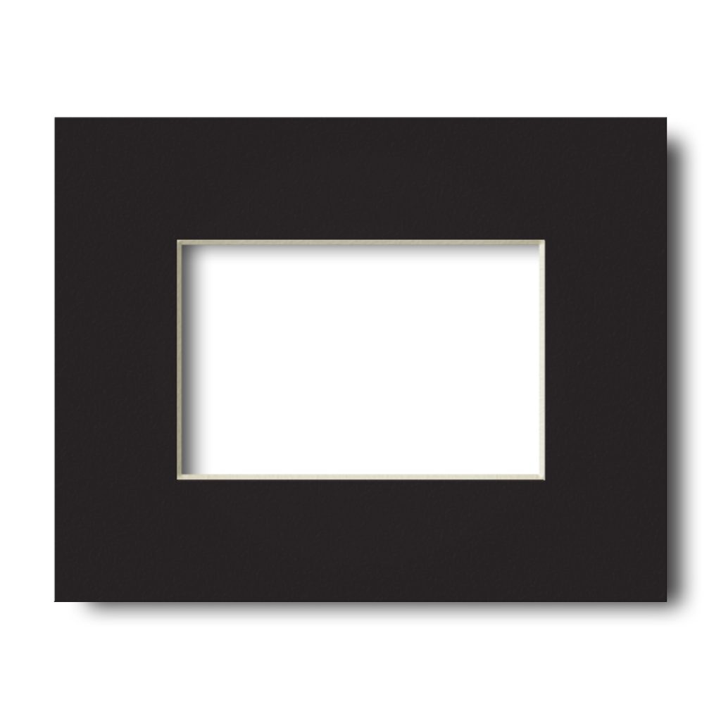 Kit passe-partout cortado para fotos 10x15 cm ou 15x10 cm.

Quantidade no Kit: 3 unidades de passe-partout

Medidas internas: 14x09cm;

Medidas externas: 30x20cm;

Margem: 5cm.