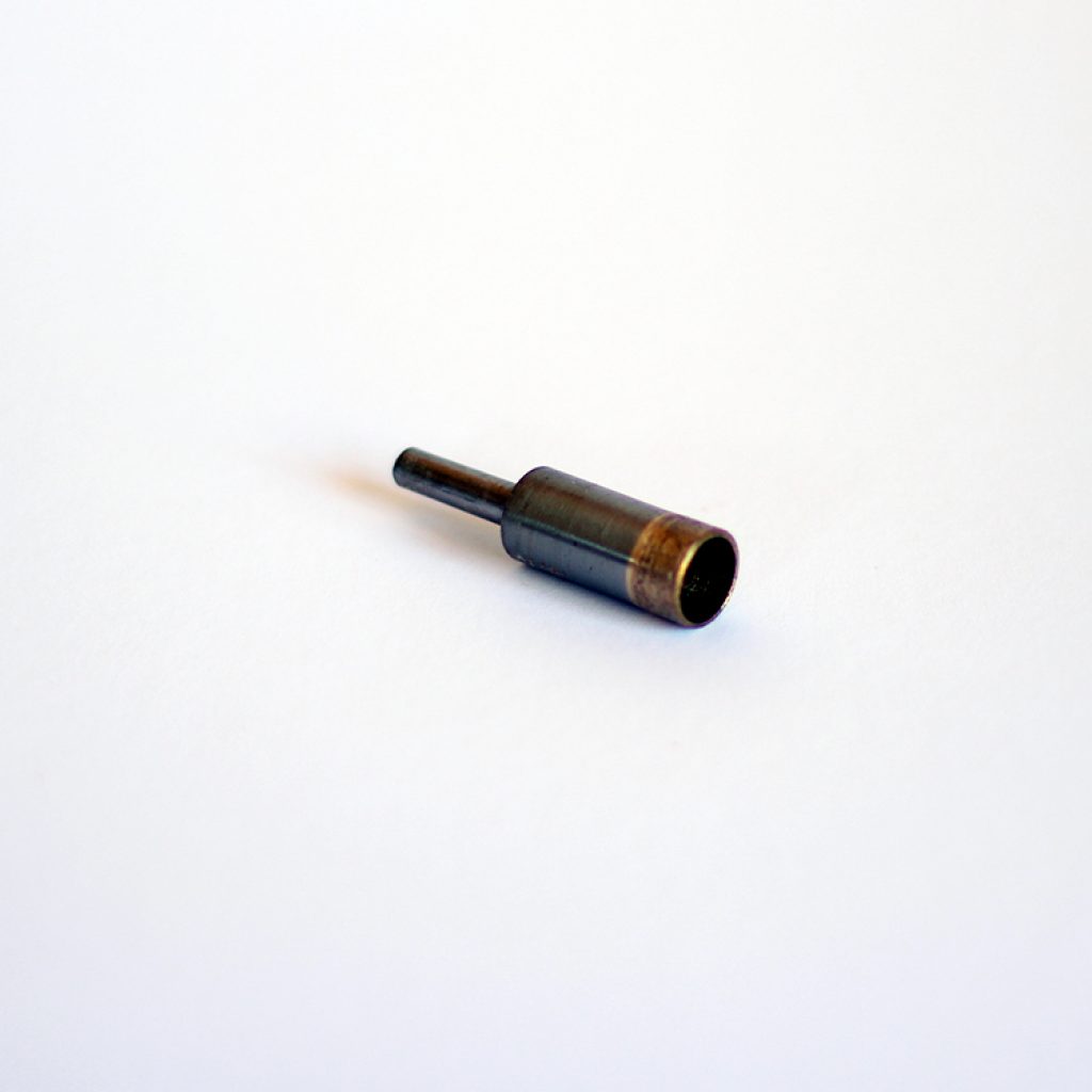 Broca Bilco de 15mm. Recomendada para furar vidros.
