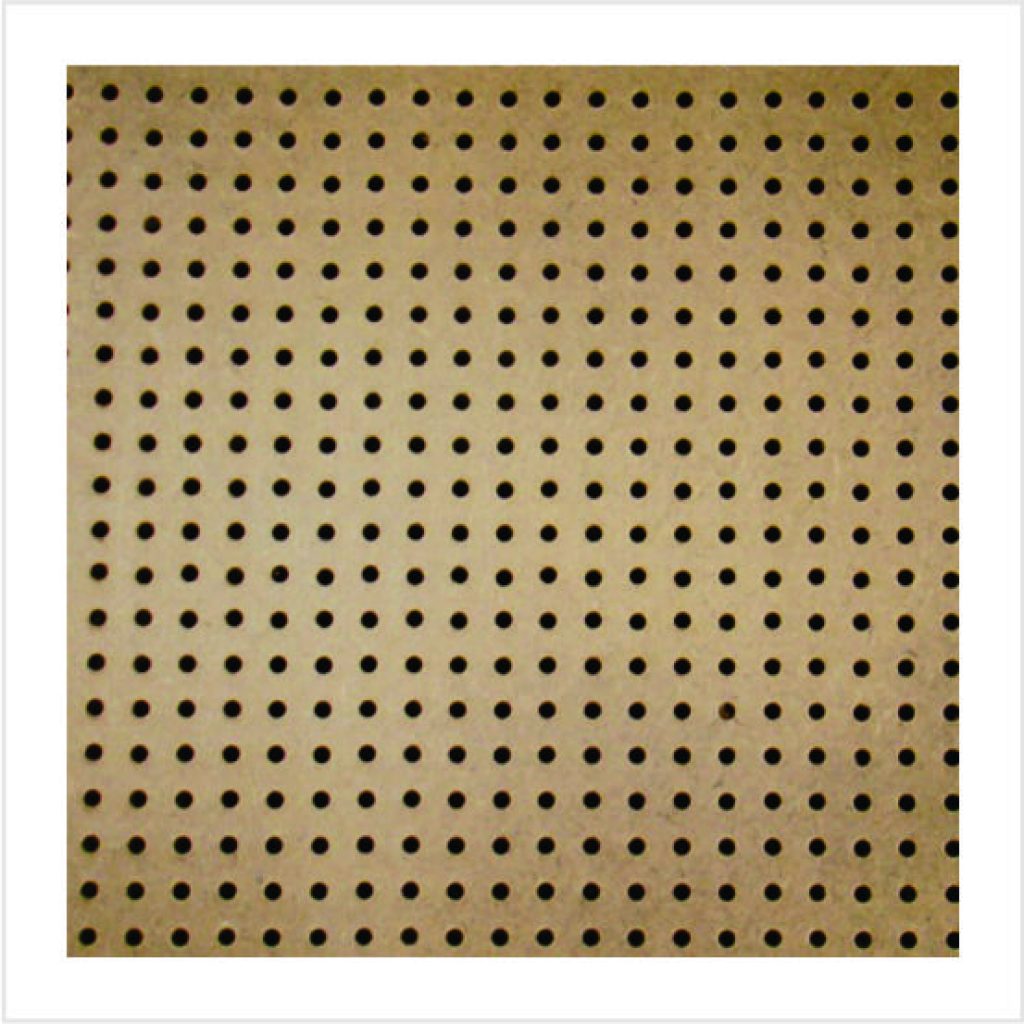 Chapa de Duratex perfurada.

Medidas: 122.0 x 275.0
Furos: Padrão

Espessura: 2.5 mm