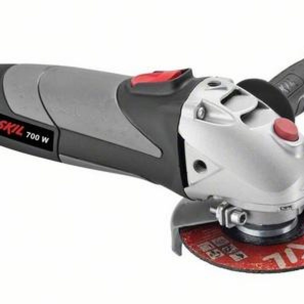 Botão-trava para fácil e rápida troca do disco.

Leve e compacta, garante um maior conforto ao operador.

Ideal para restaurações, lixamento e limpeza de chapas.

Empunhadura auxiliar (direita, esquerda e em cima).

Corpo emborrachado para facilitar o trabalho e proporcionar maior conforto.

Interruptor resistente a pó.

100% rolamentada.